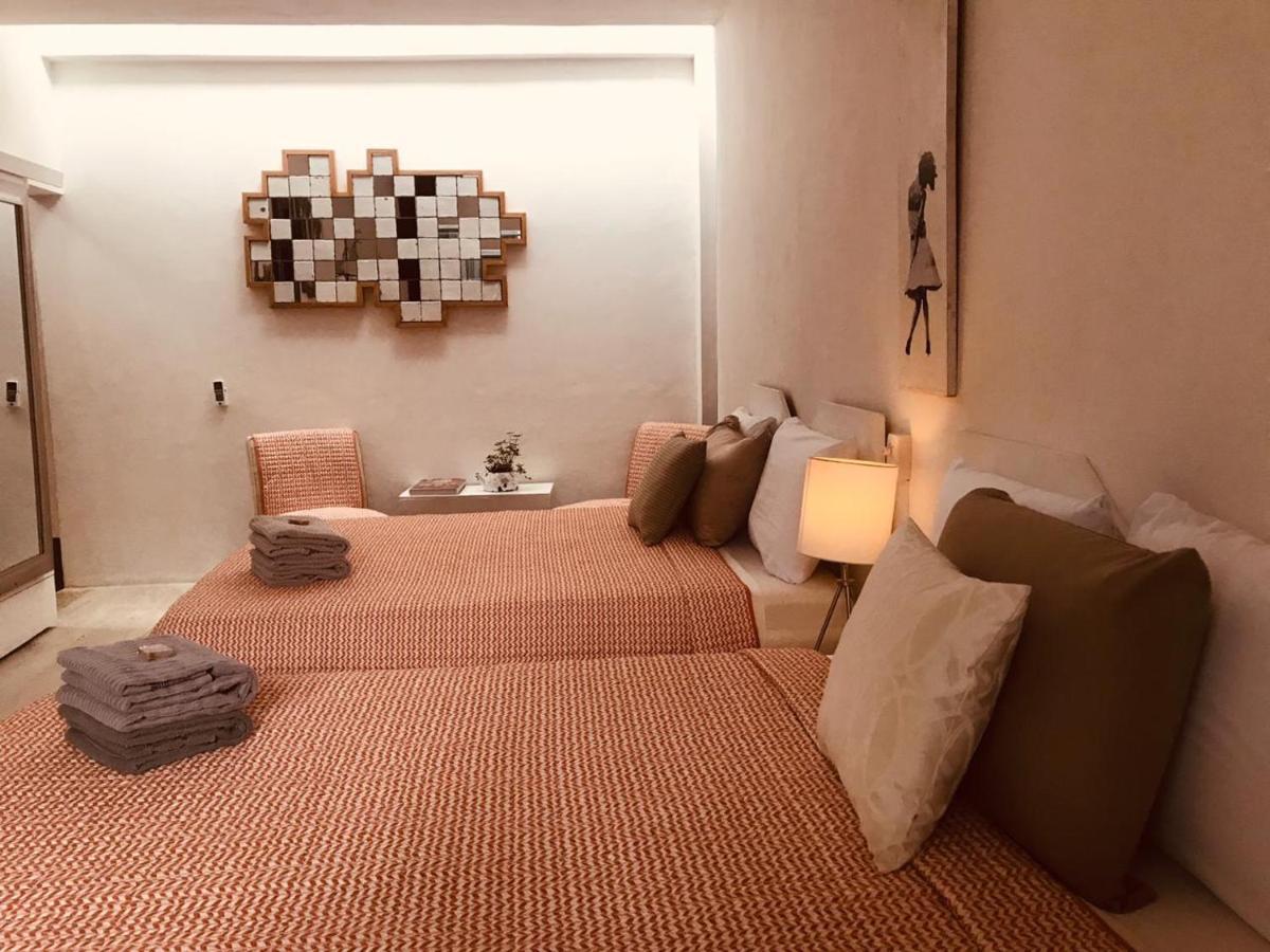 Hotel Radio