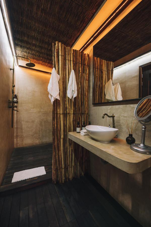 Radhoo (adults Only) 4*