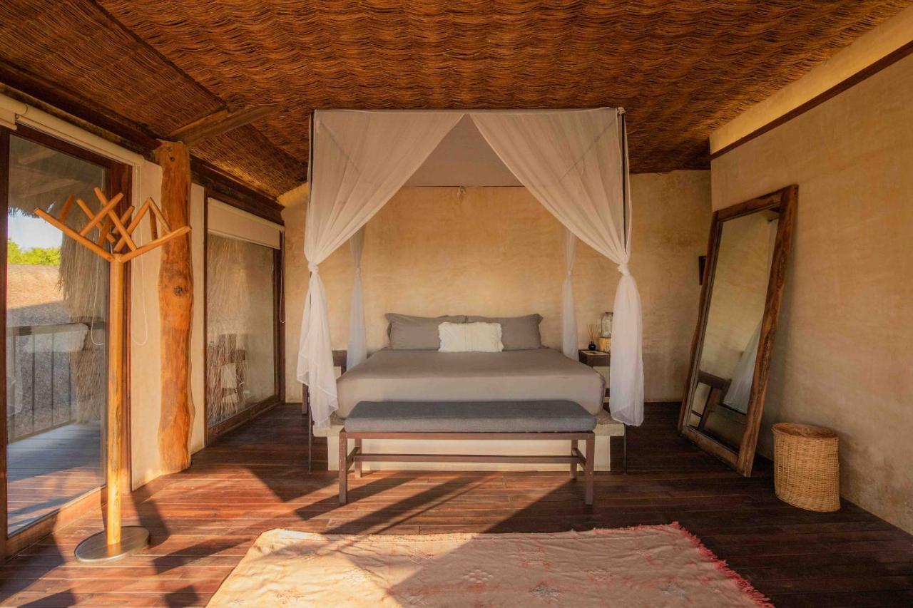 Radhoo (adults Only) 4*