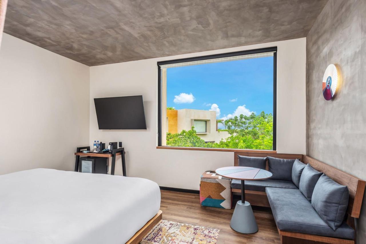 Aloft Hotel 4*