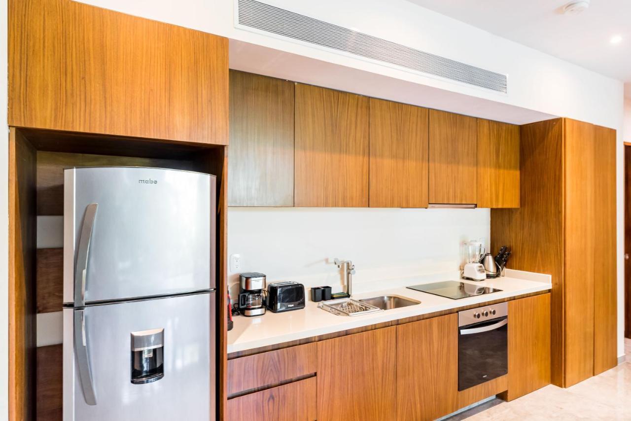Apartment D-101 *