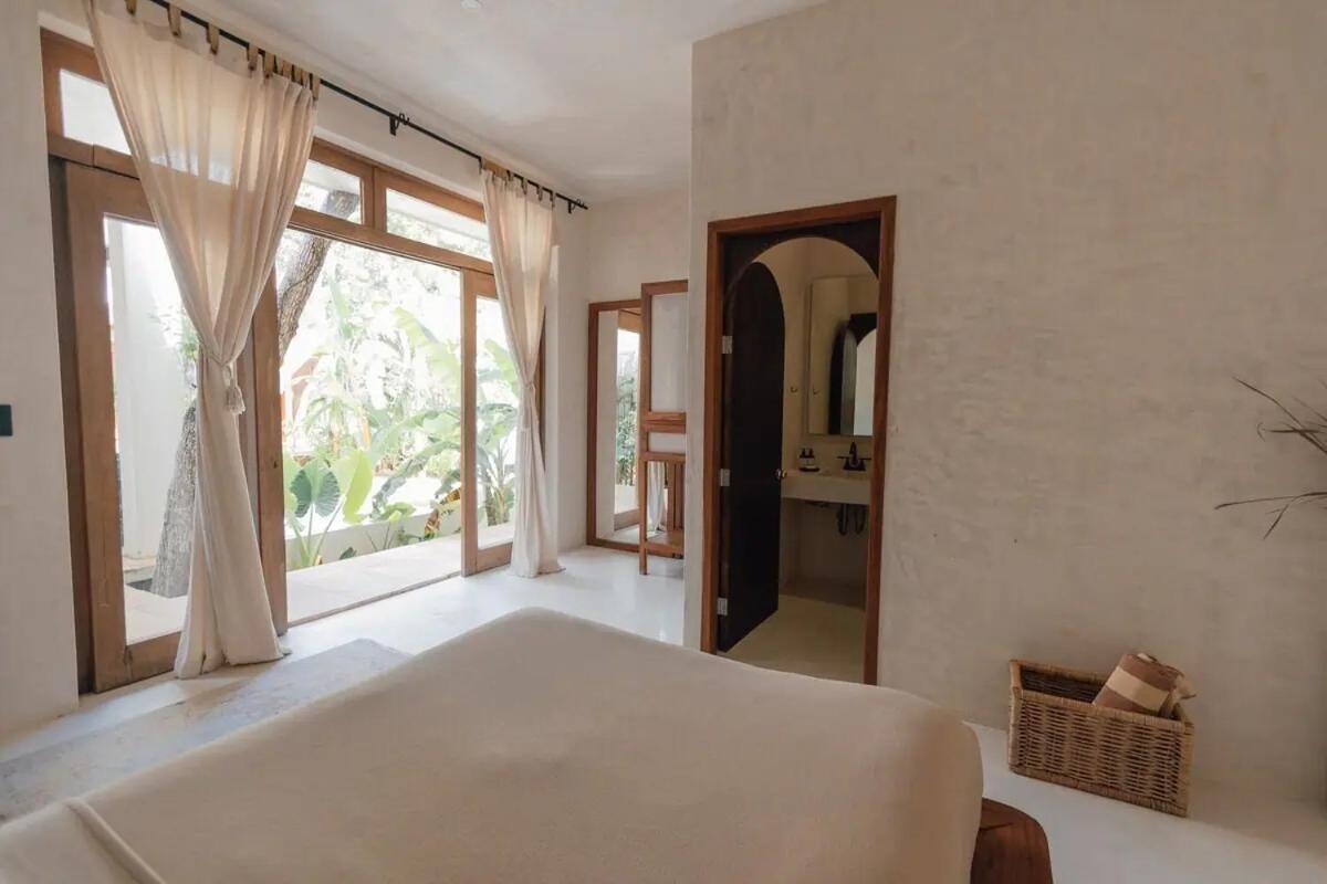 Sanah Hotel