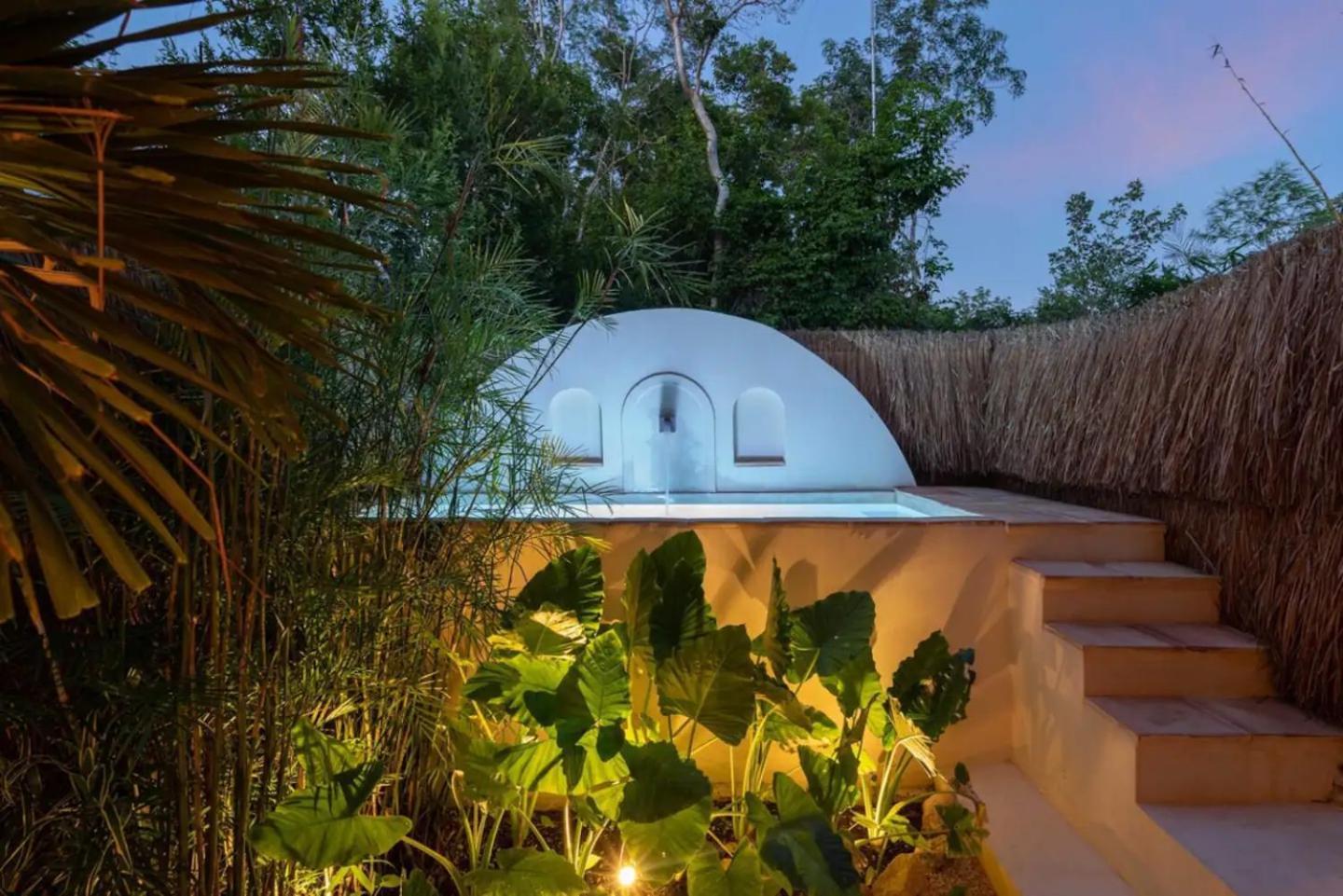 Sanah Hotel