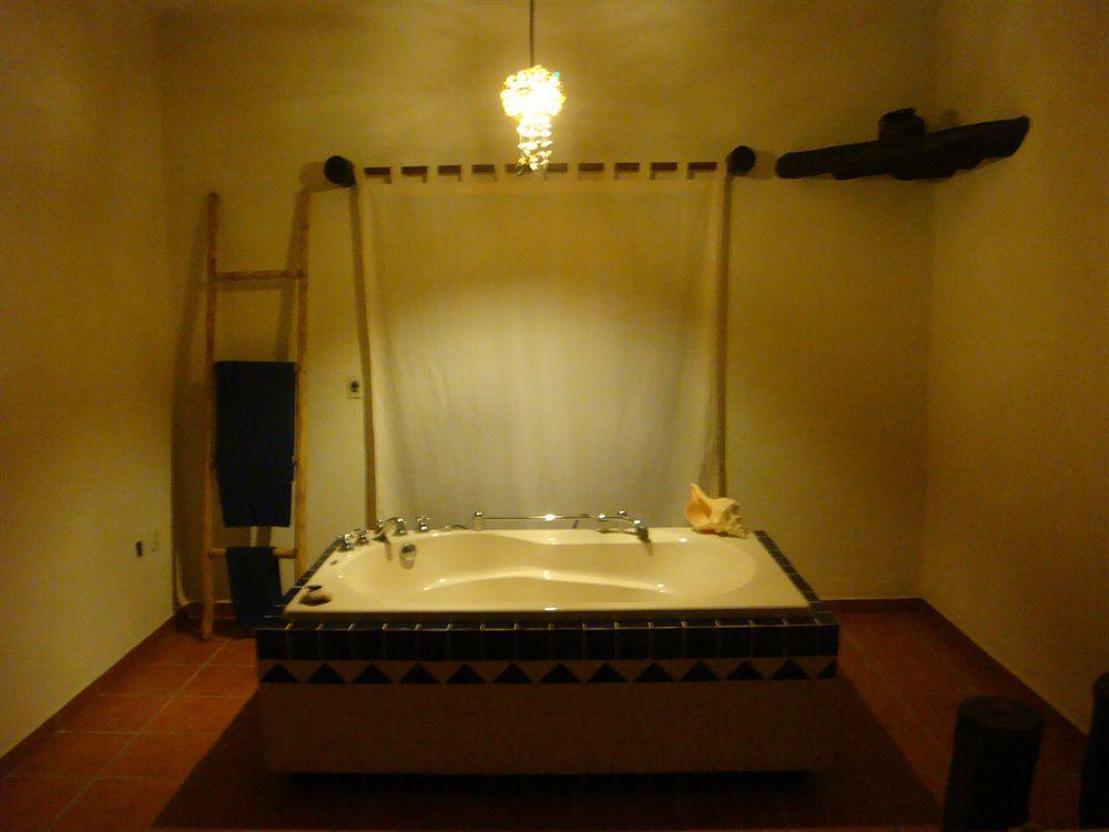 Hotel Lo Nuestro Petit