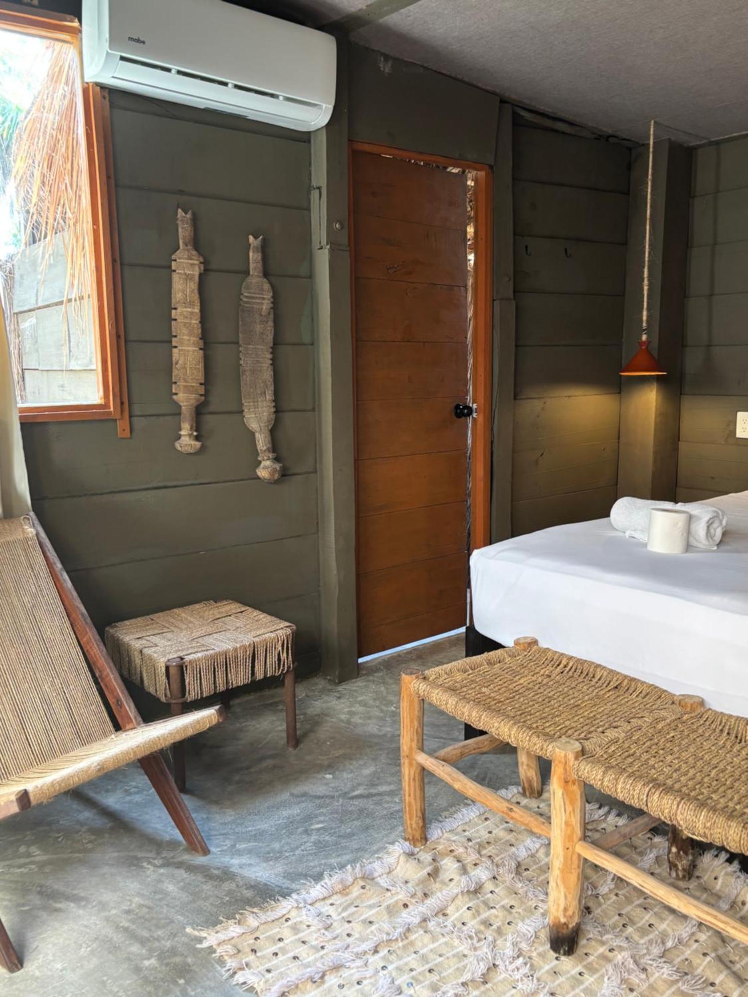 Amana , Front * Tulum