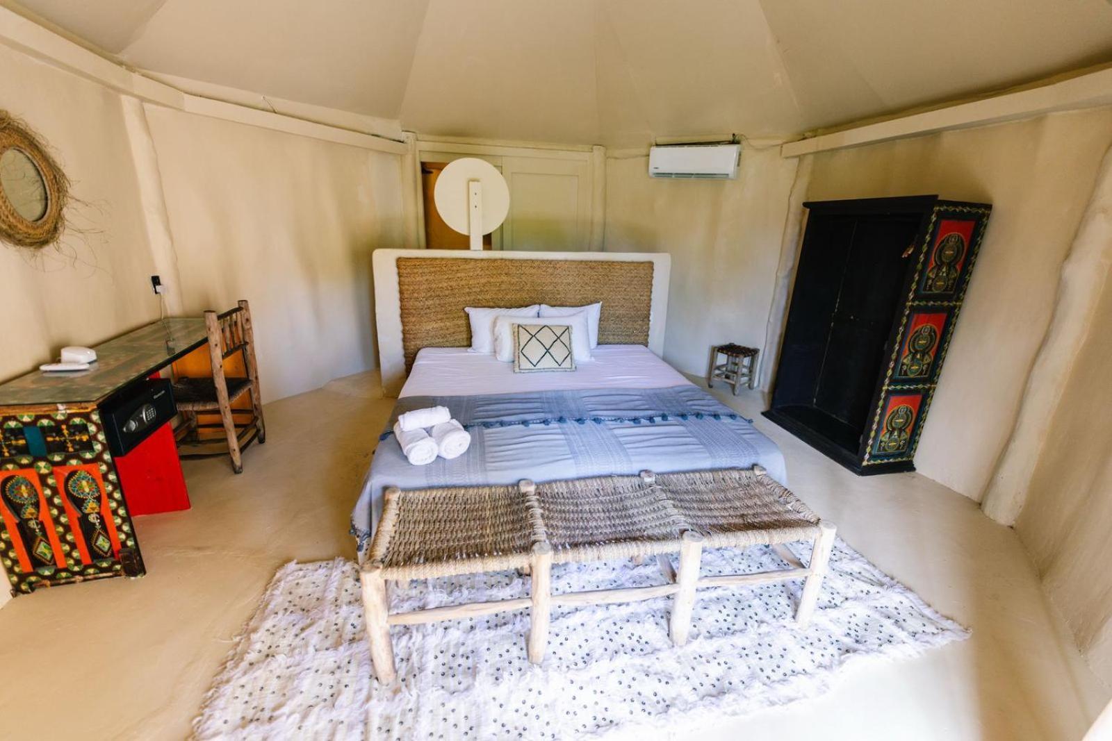 Amana , Front Tulum