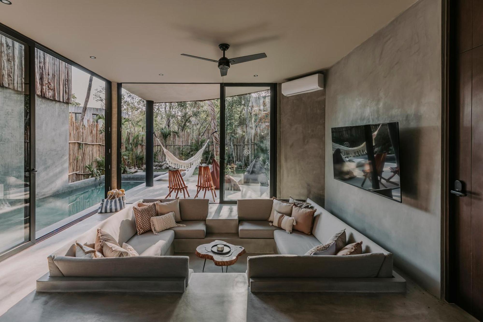 Media Luna Boho Chic E11 Pvt Pool Concierge