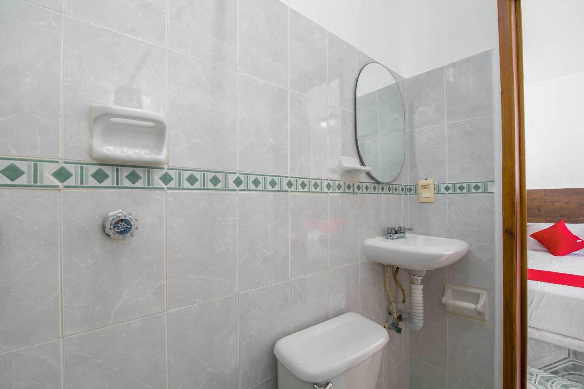 Oyo Palma Real Hotel