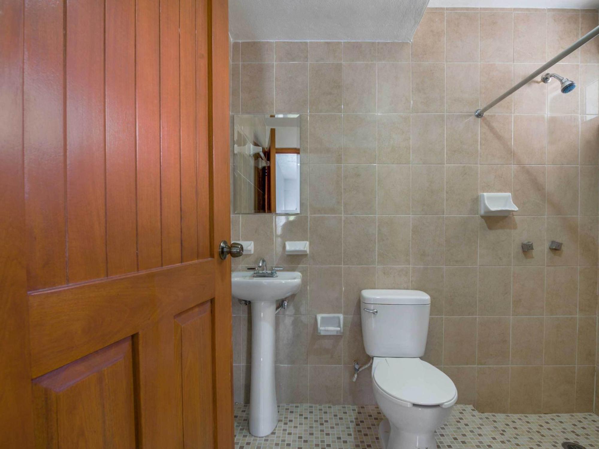 Hotel Oyo Palma Real
