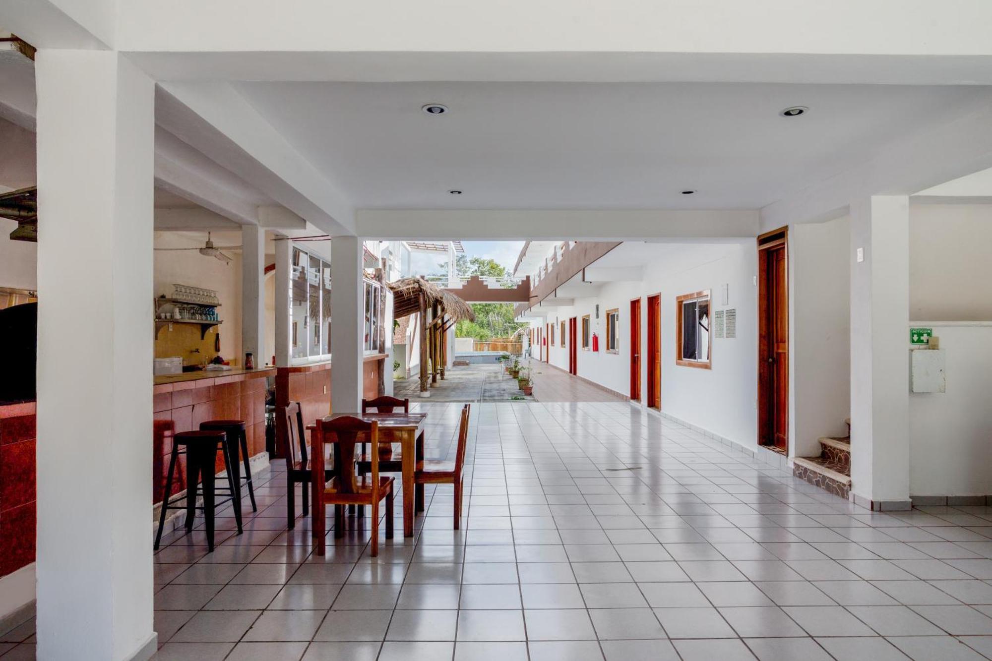Hotel Oyo Palma Real 4*