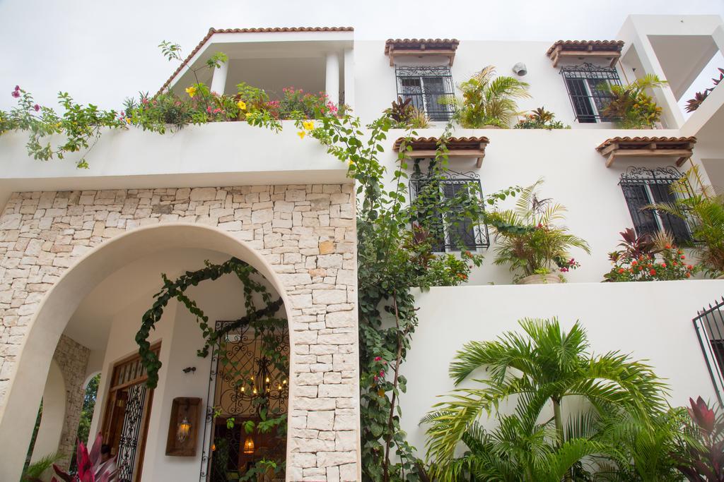 Livetulum Apartahotel