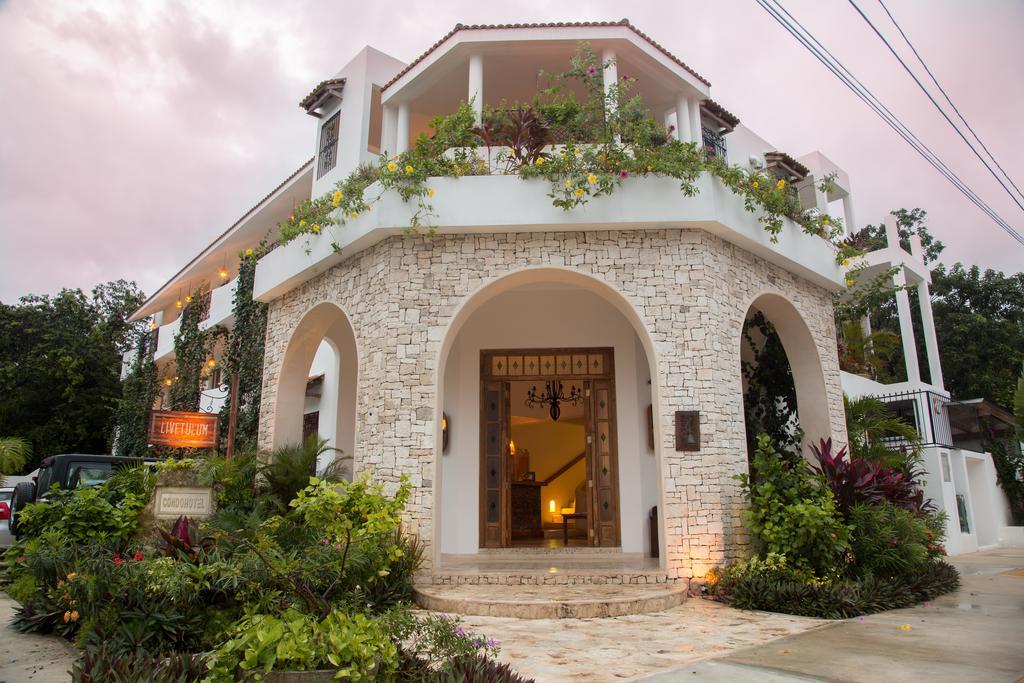 Livetulum Apartahotel 3*