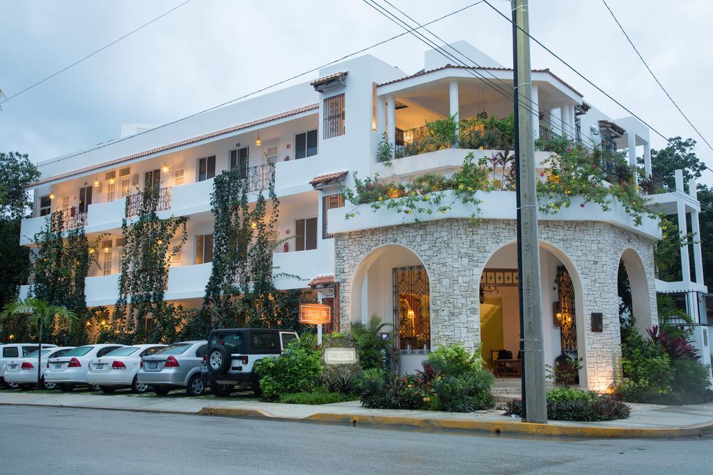 Apartahotel Livetulum 3*
