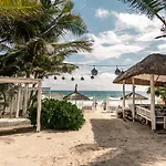 Playa Mambo Eco Cabanas