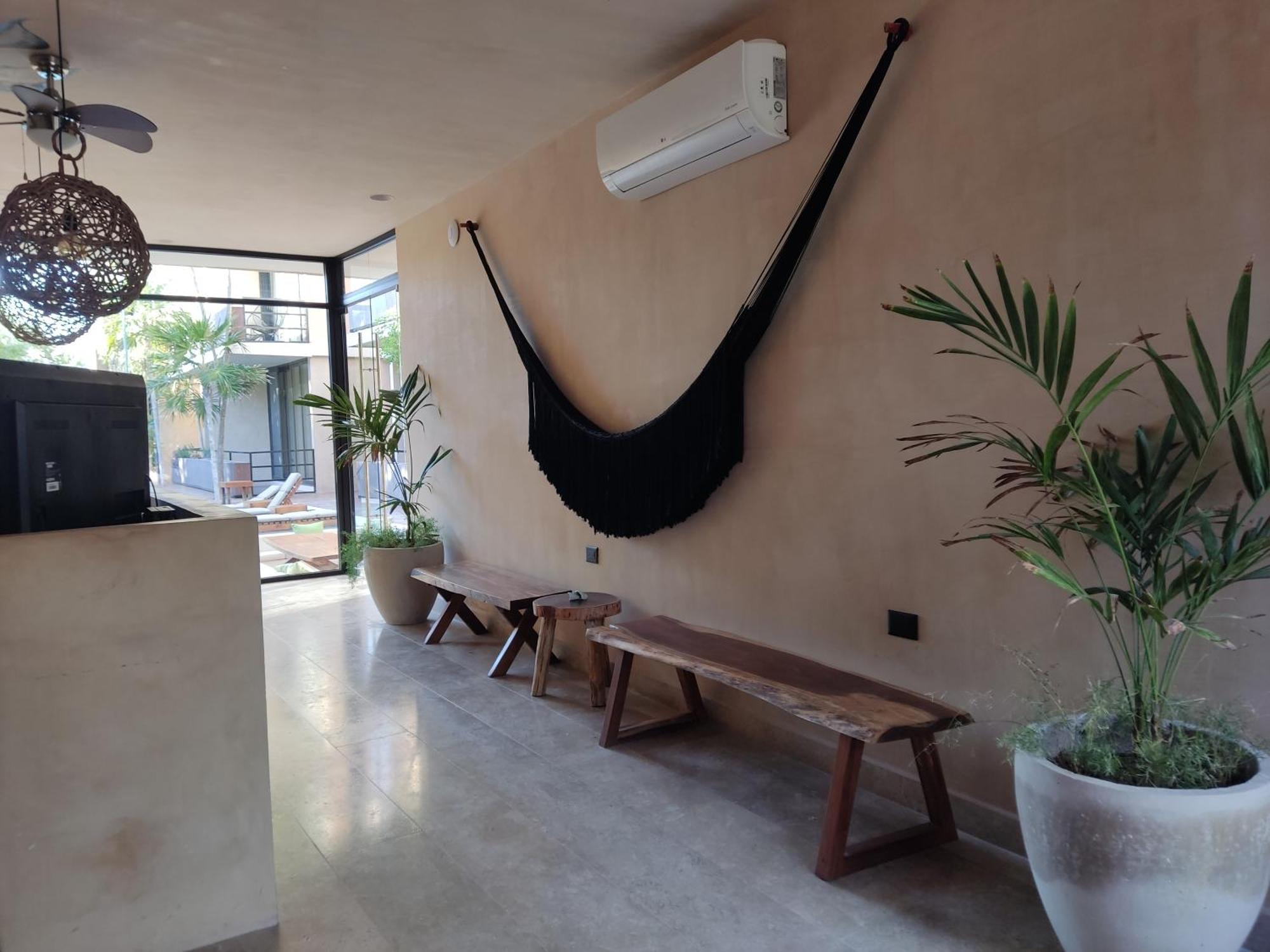 New Modern 1bdr - Access *