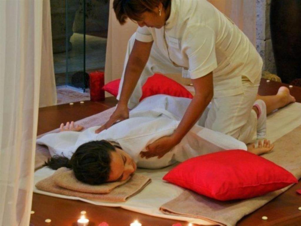 Grand Palladium Riviera And
