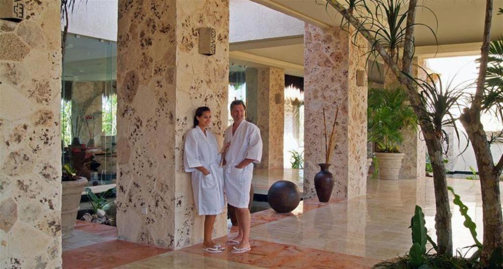 Resort Grand Palladium Riviera And 4*