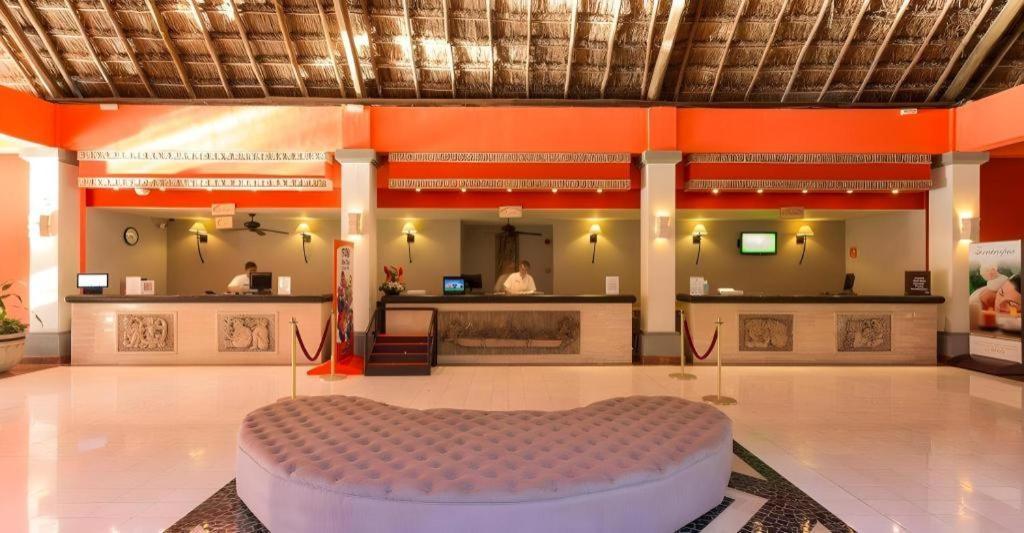 Grand Palladium Riviera And