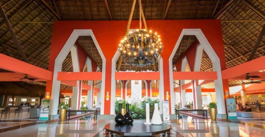 Resort Grand Palladium Riviera And 4*