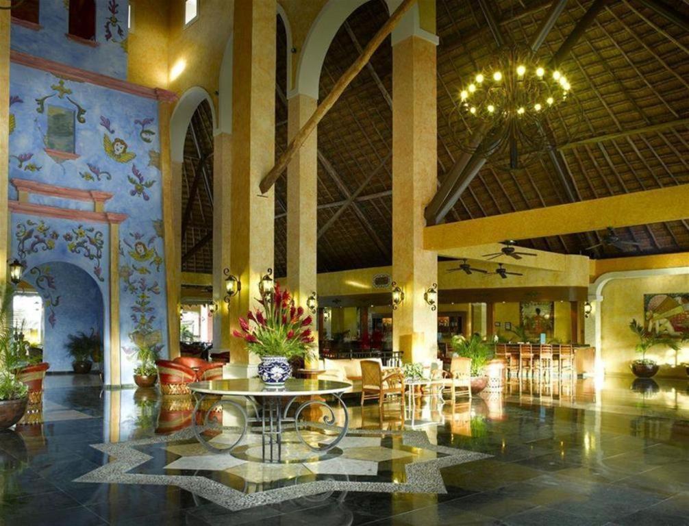 Grand Palladium Riviera And