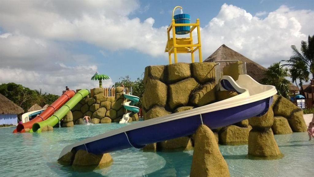 Resort Grand Palladium Riviera And Tulum