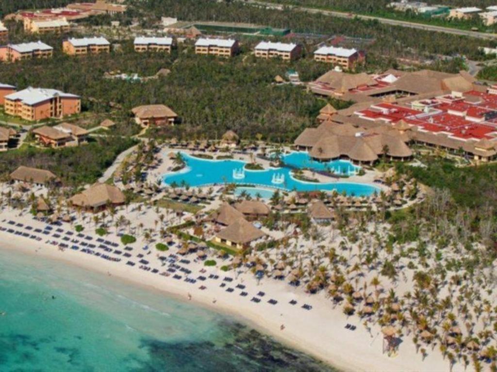 Grand Palladium Riviera And 4*