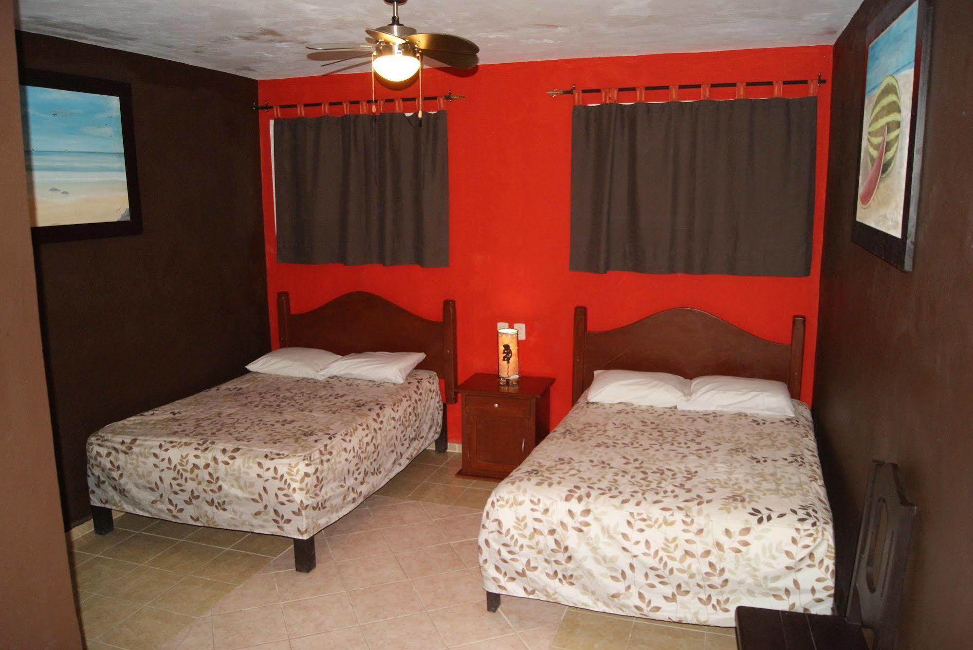 Andrea's Hotel 3*