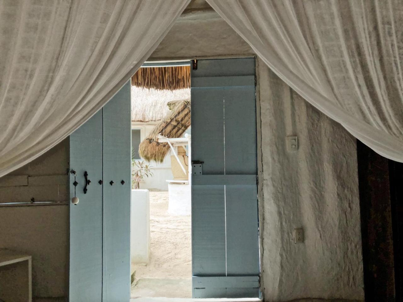 Playa Mambo Eco Cabanas