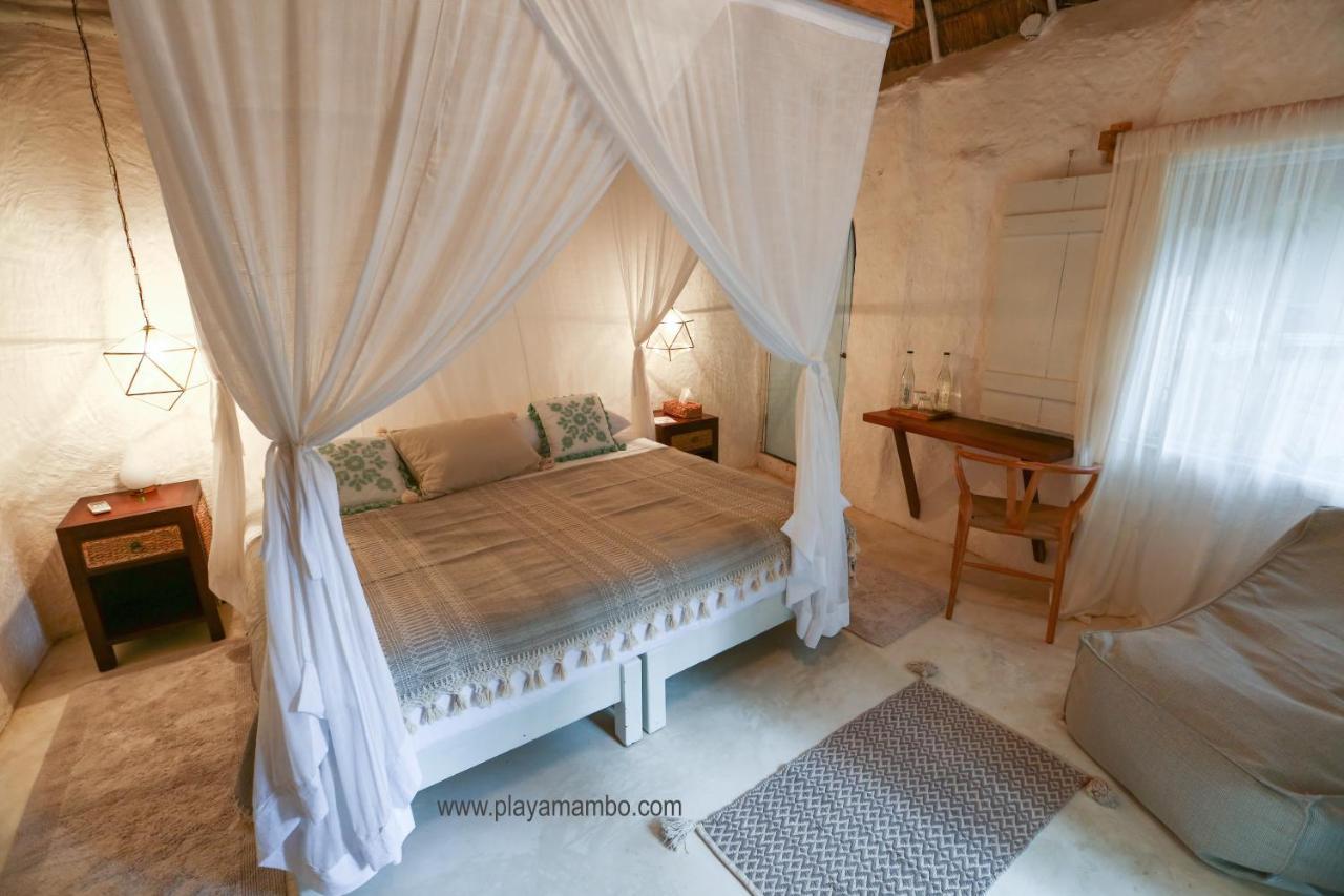 Playa Mambo Eco Cabanas