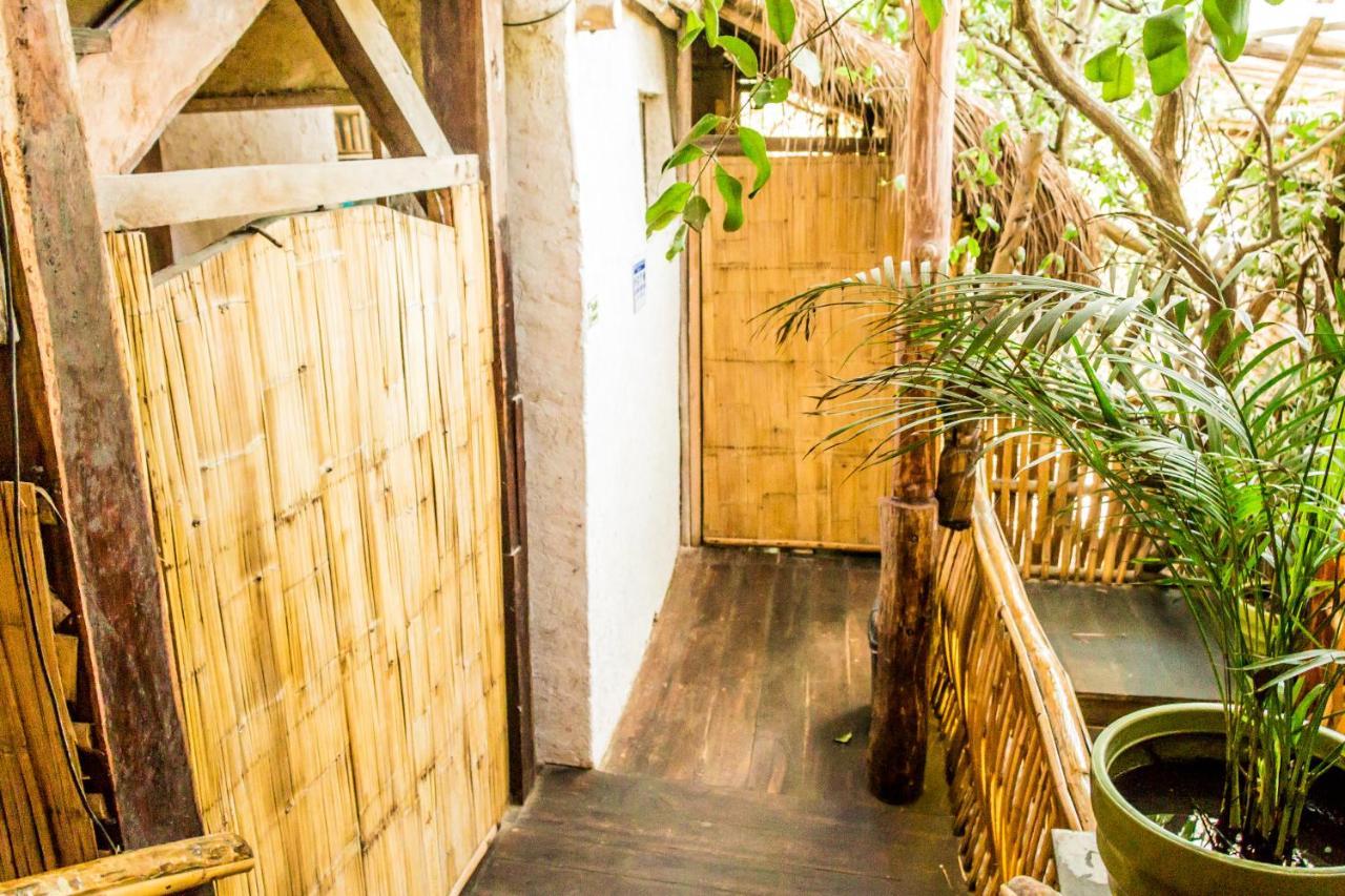 Bambu Gran Palas Hostal Party Hostal