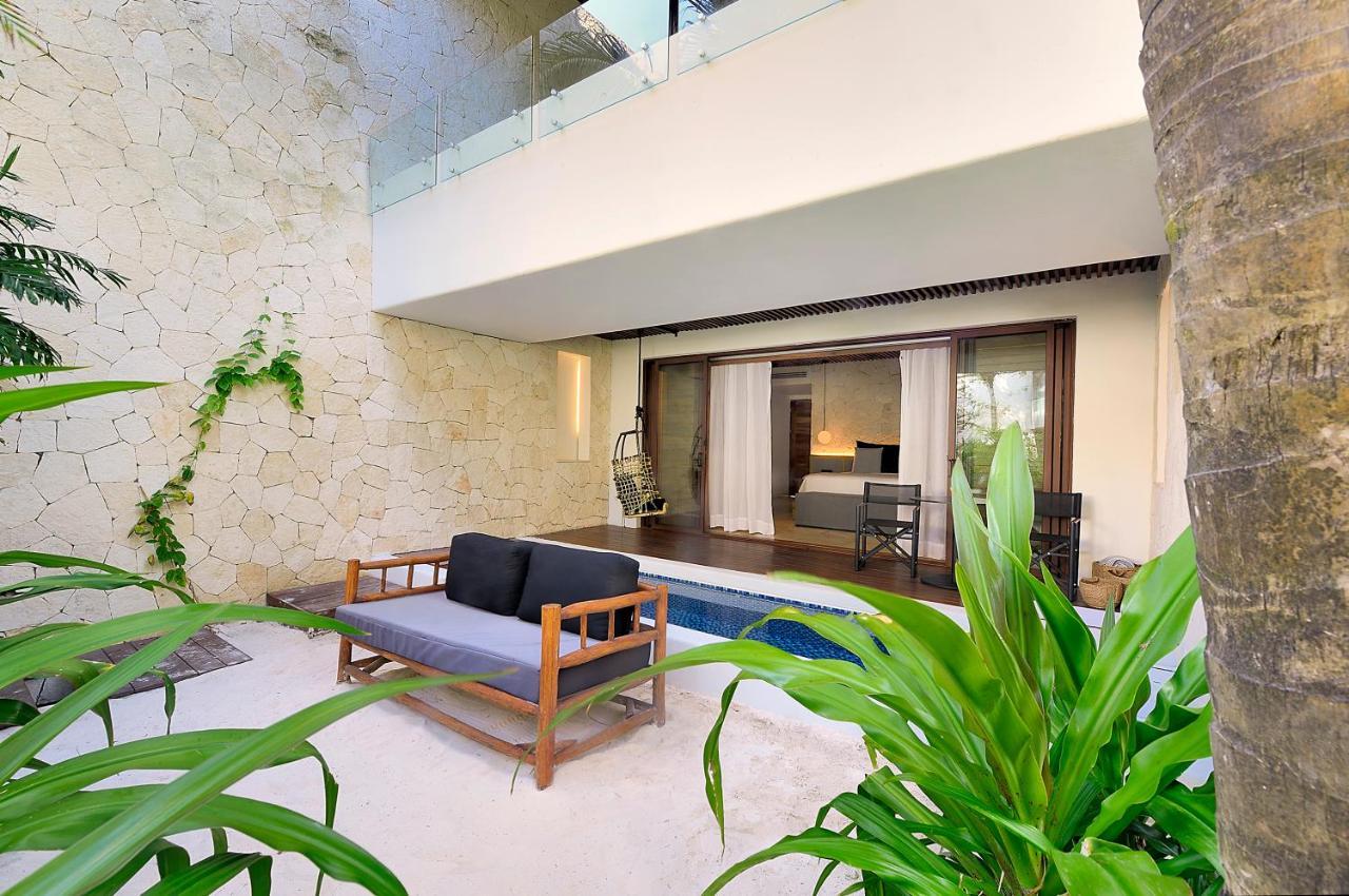 Tago By G Hotel