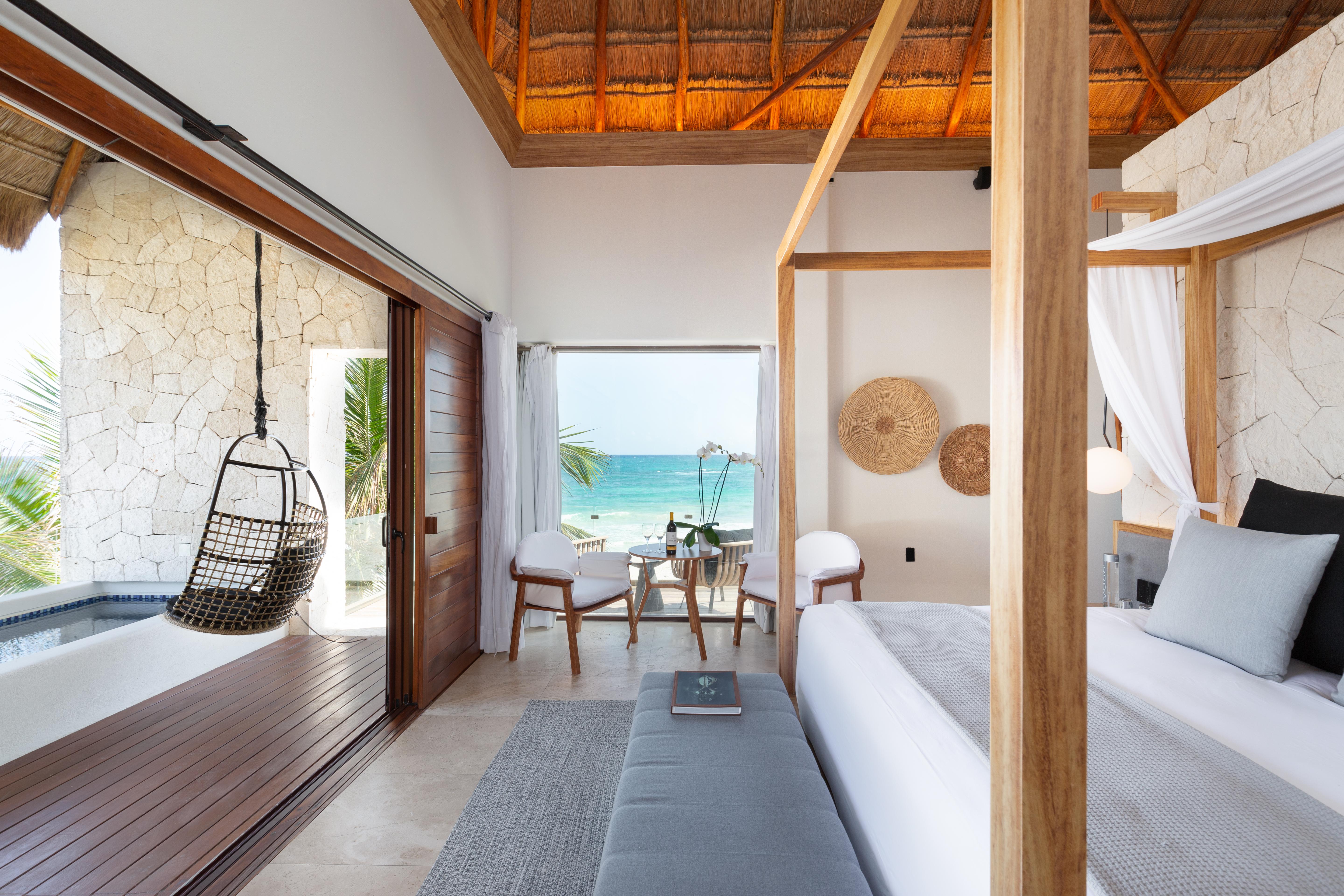 Tago By G Hotel