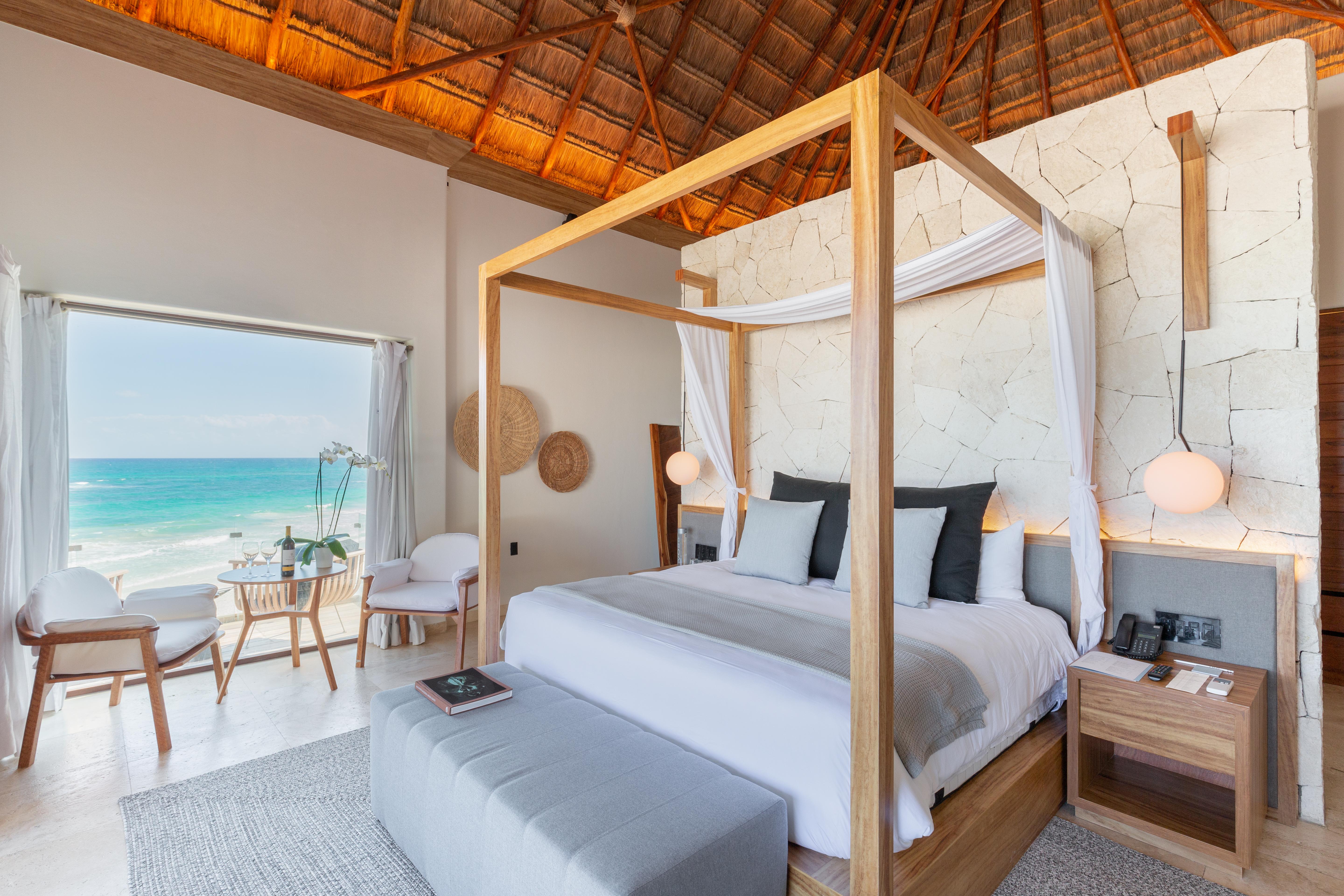 Tago By G Hotel