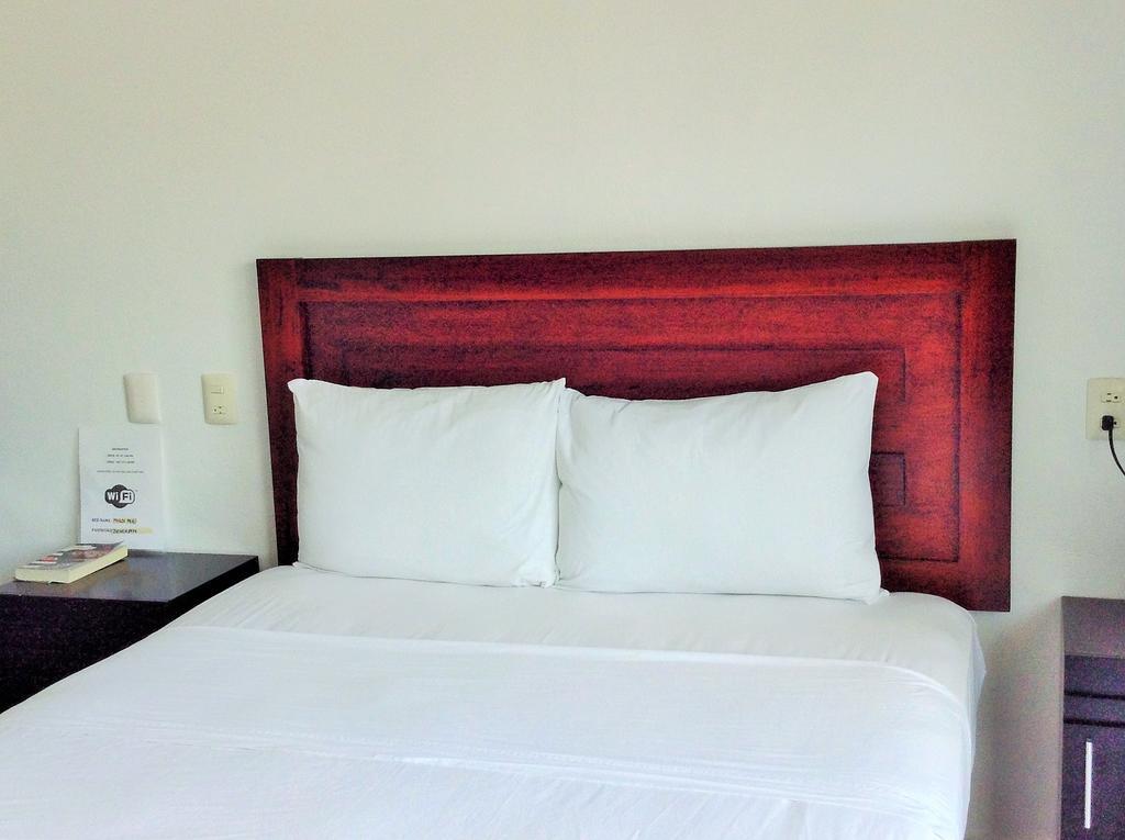 Malix Pek Tulum