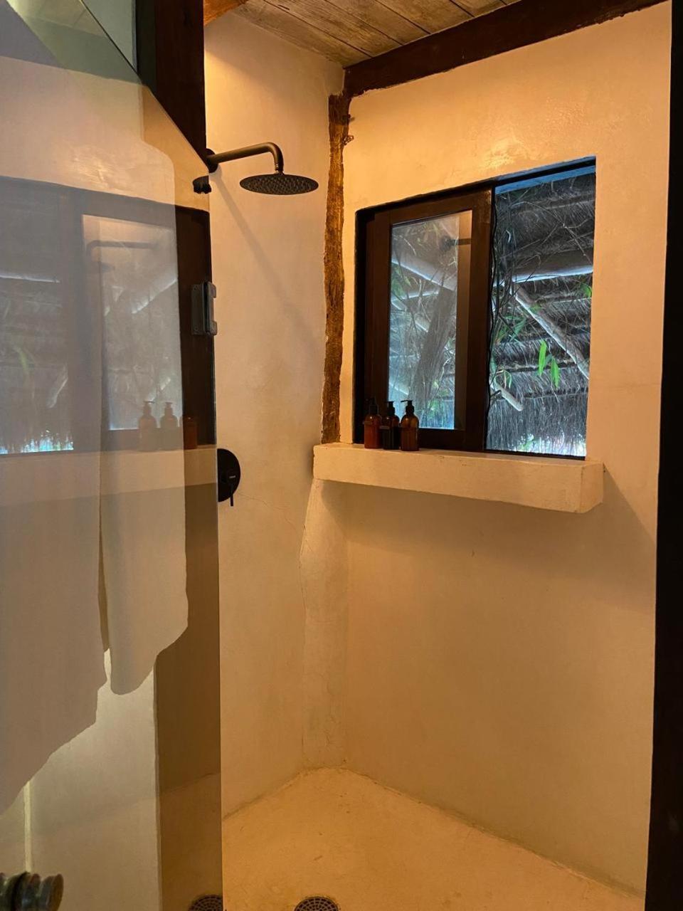 Hotel Amor Rooms