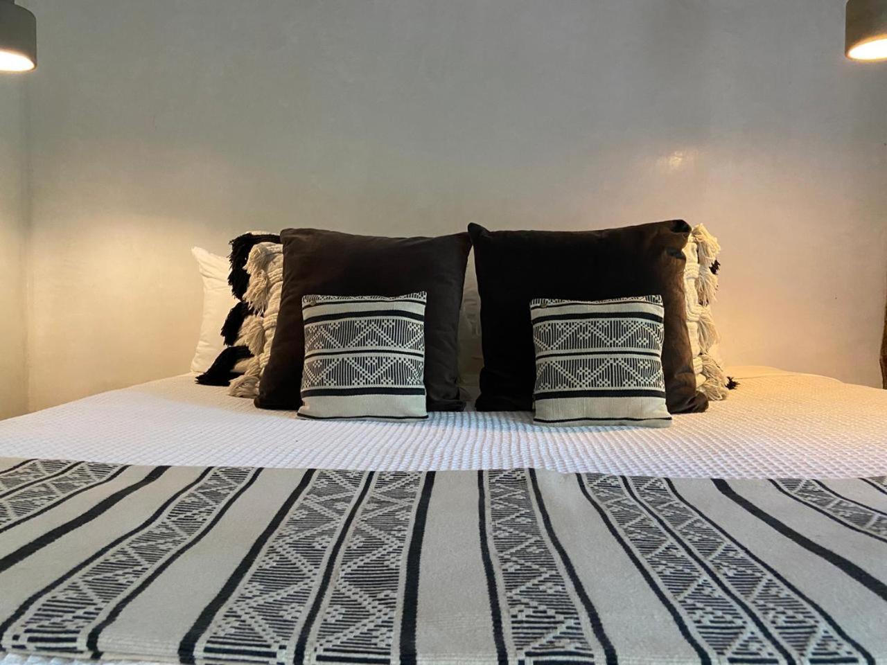Hotel Amor Rooms 2*