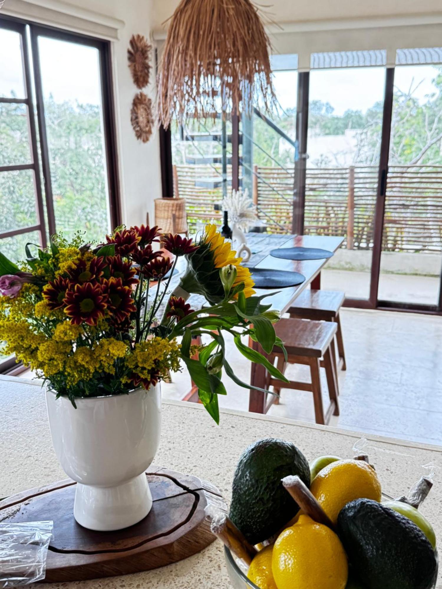 Jungle Hotel