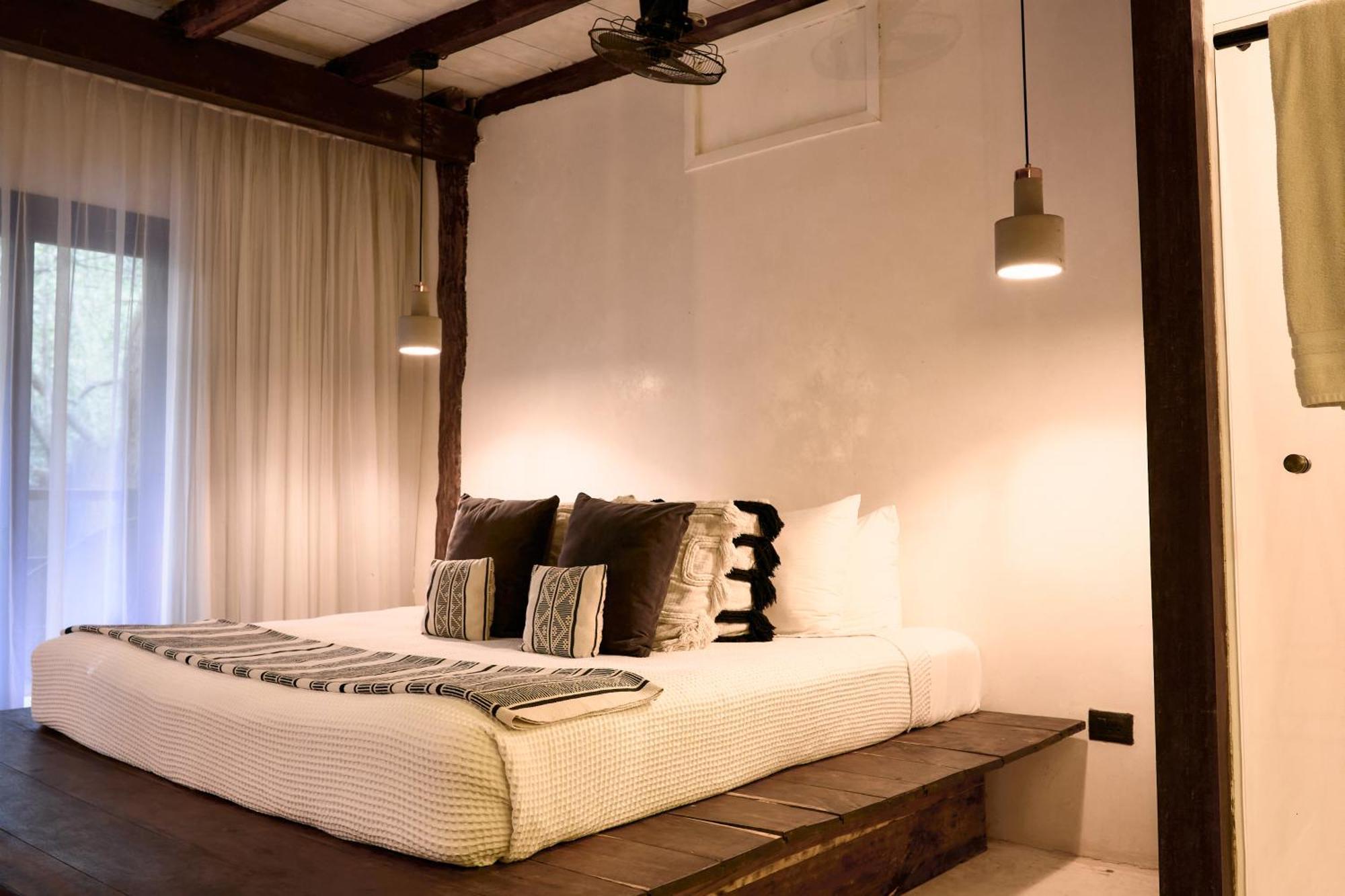 Amor Rooms 2*