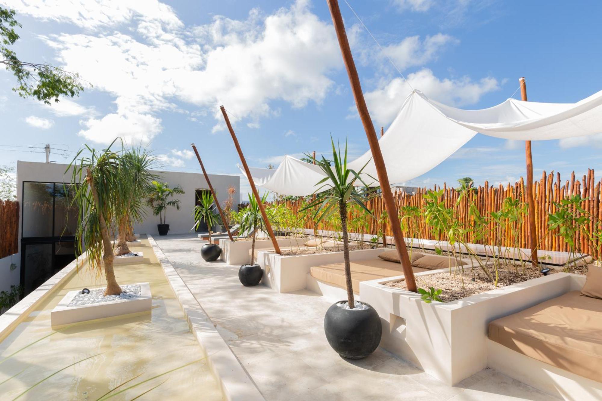 Luxury Private 23 Meters Pool & Concierge Villa