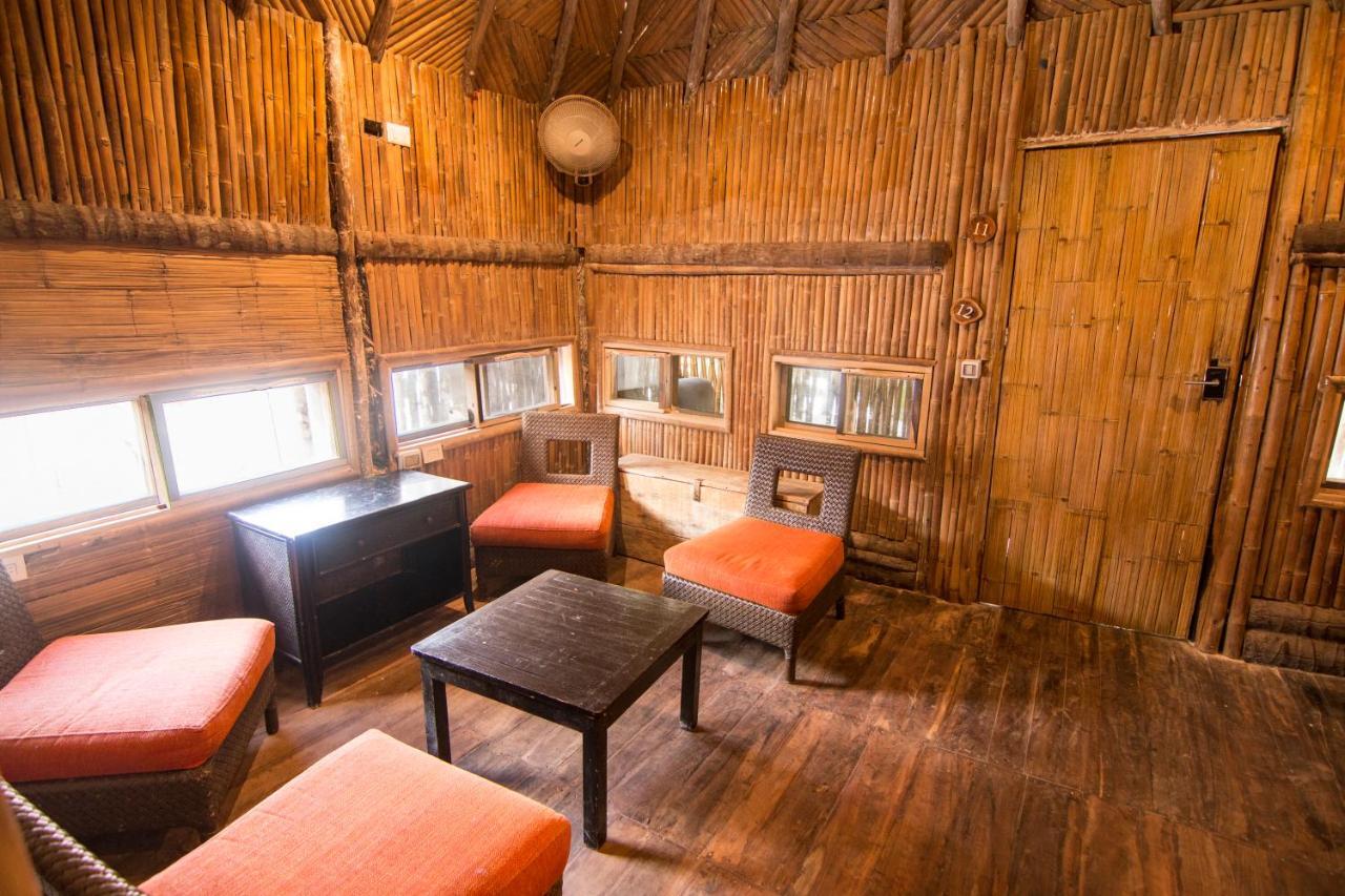 Bambu Gran Palas Hostal Party * Tulum