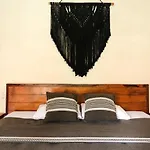 Hotel Uolis Nah