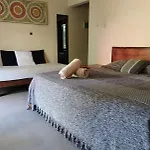 Hotel Uolis Nah