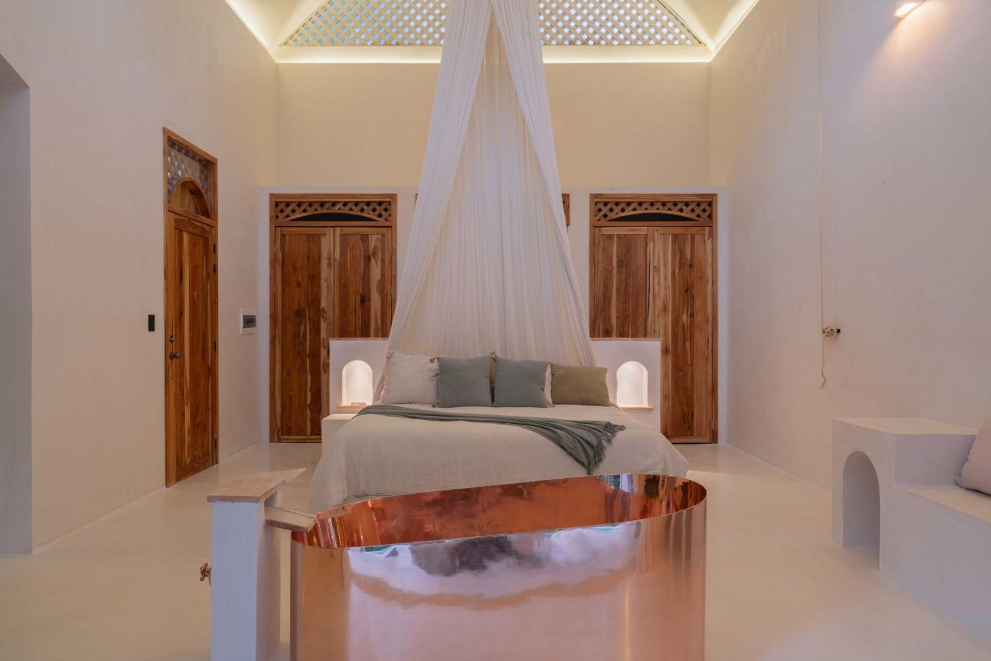 Anat Tantric Boutique 5*