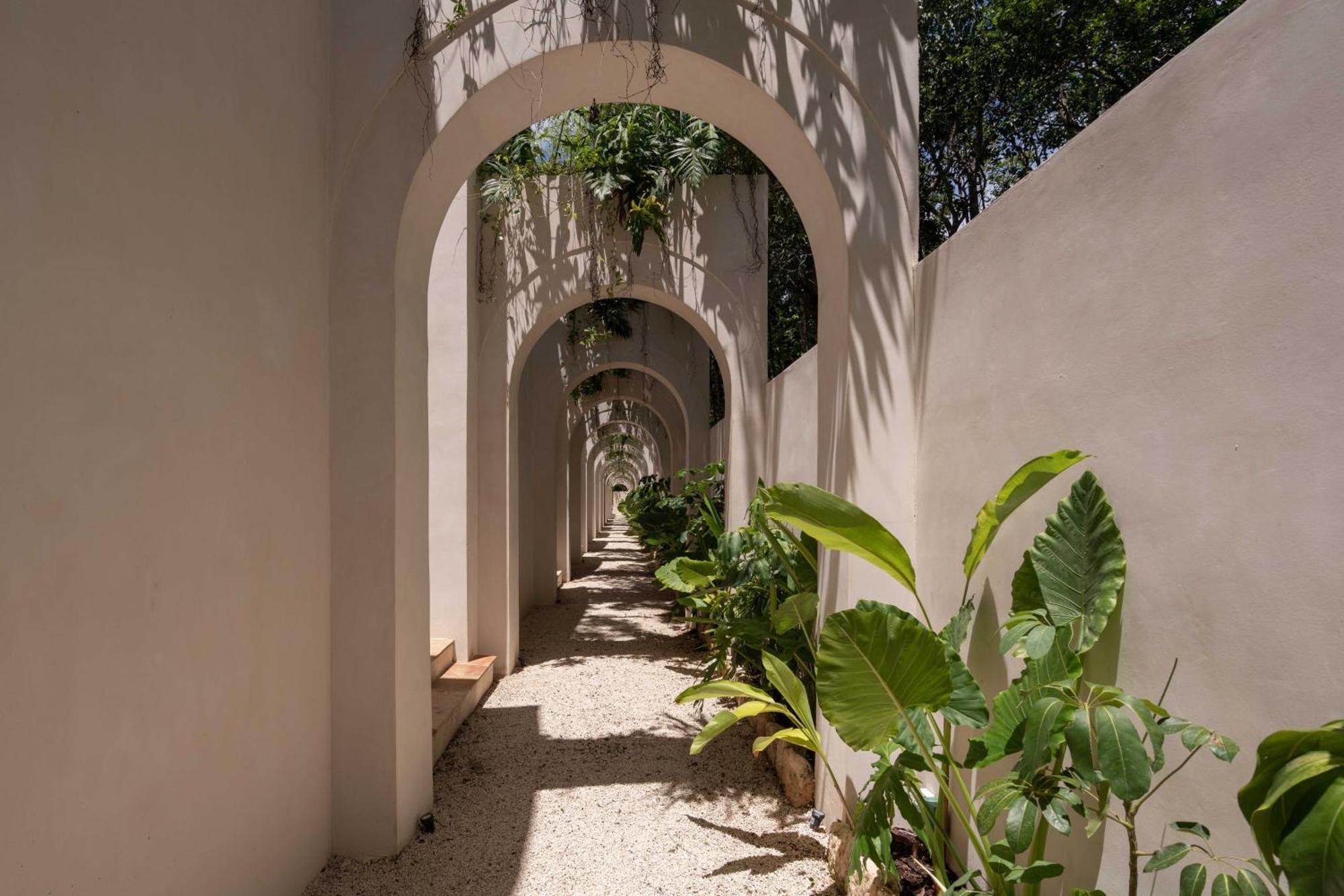 Anat Tantric Boutique