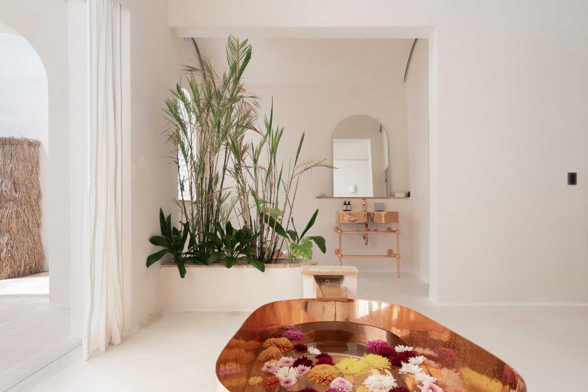 Anat Tantric Boutique 5*