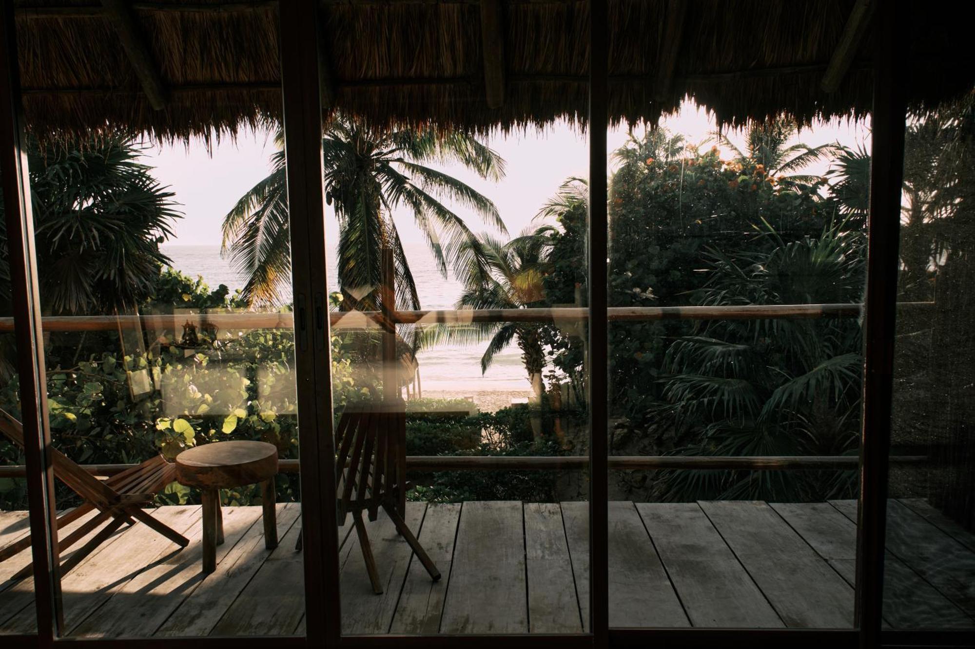 Libelula Beachfront 4*