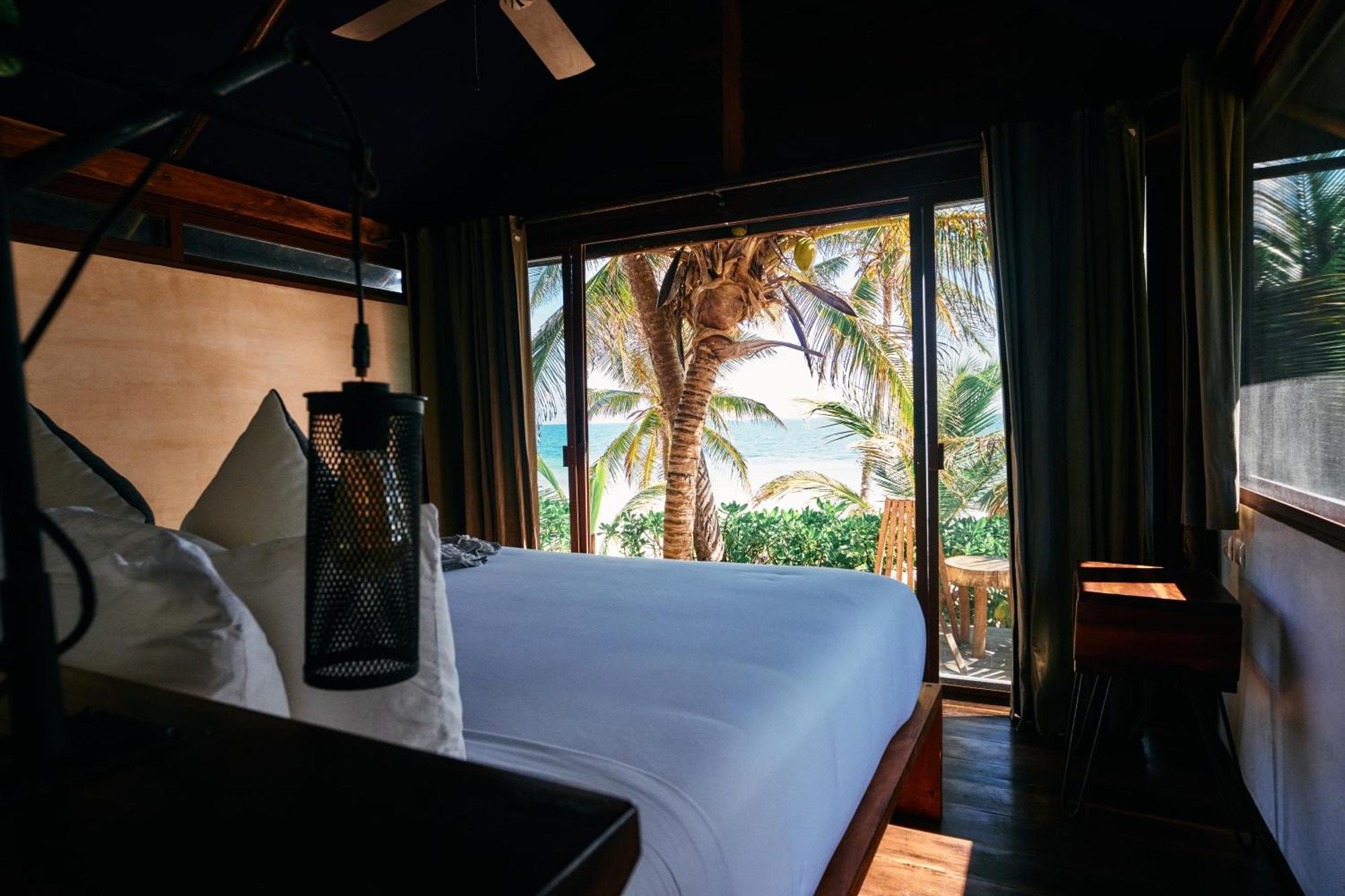 Hotel Libelula Beachfront 4*