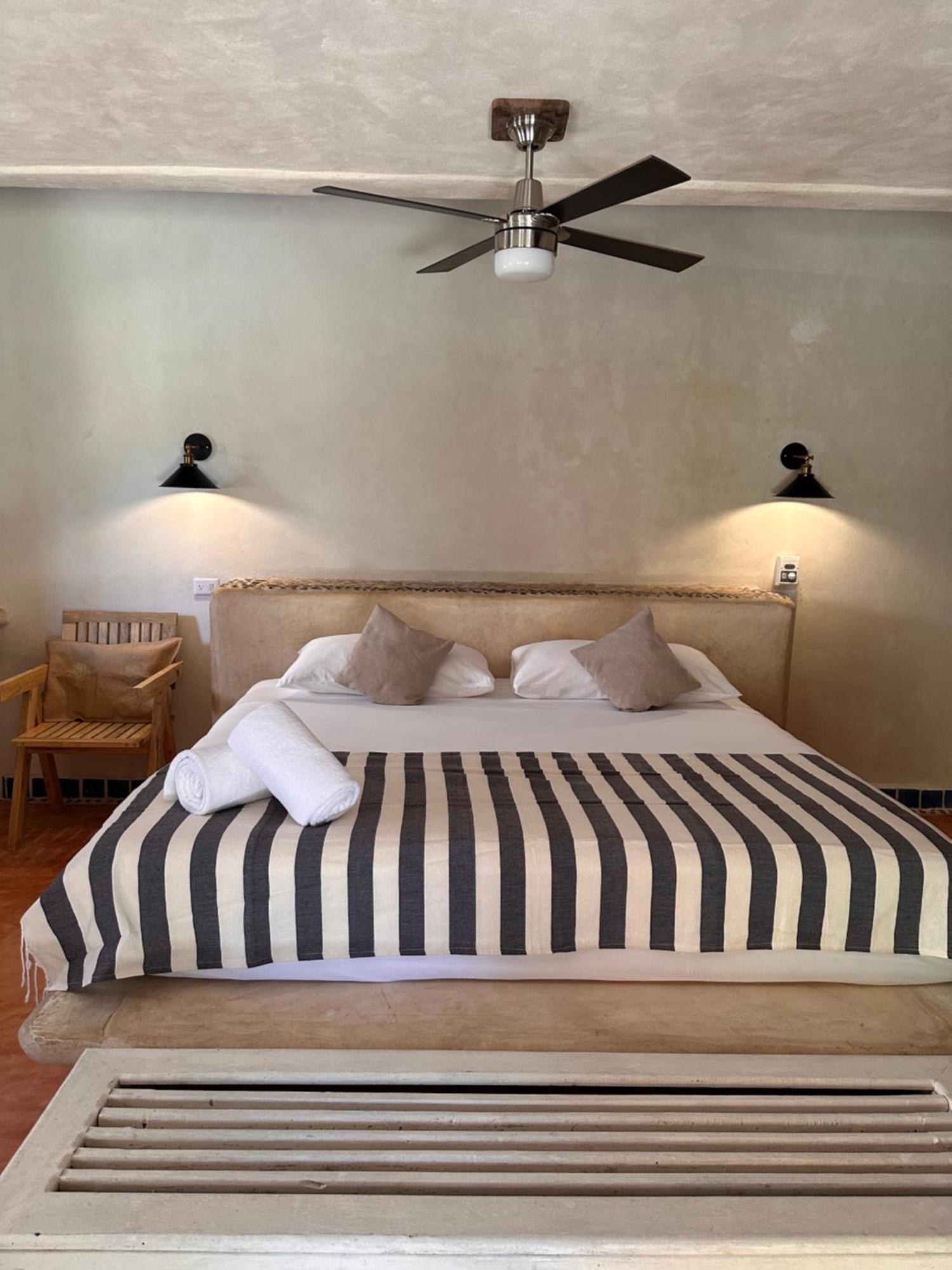 La Conchita (adults Only) 4*