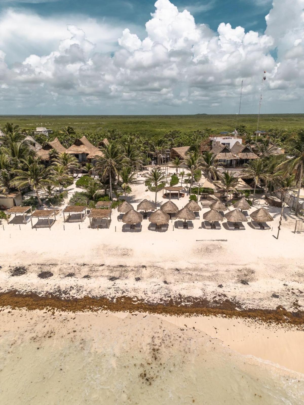 Niken Beachfront Hotel