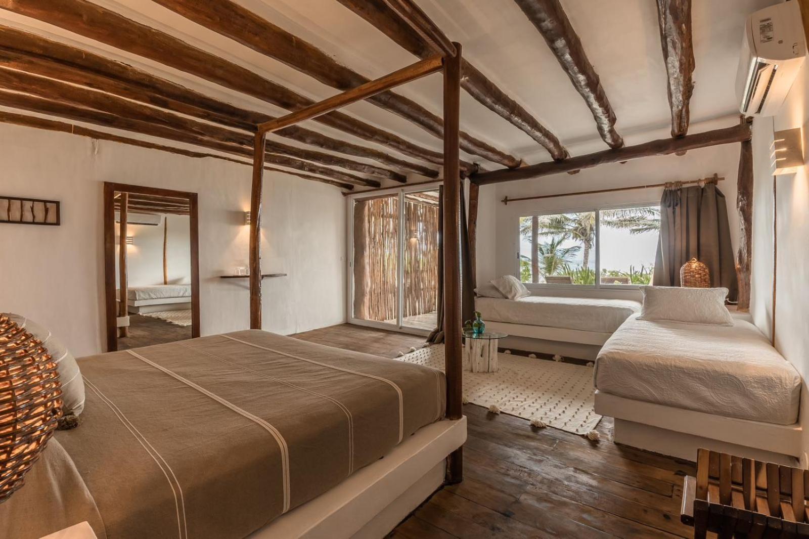 Niken Beachfront Hotel 4*